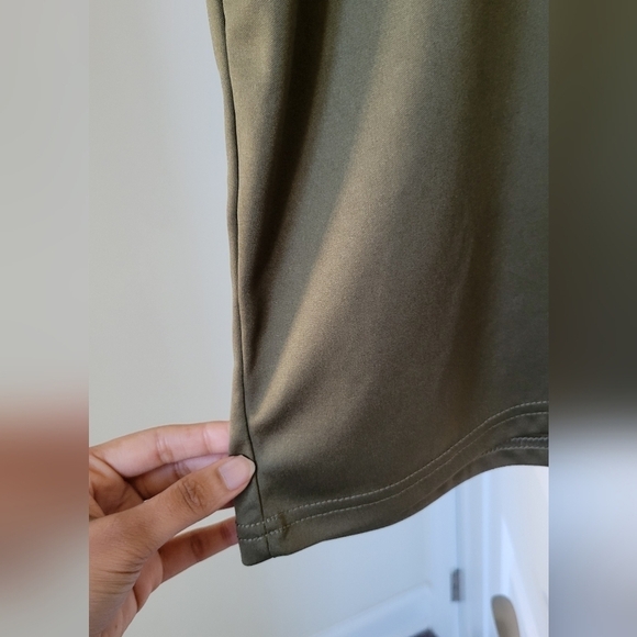 Men Letter Graphic Army Green Tee Size: Large (40) - Picture 5 of 5